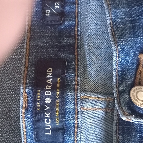 Jeans - Picture 2 of 3